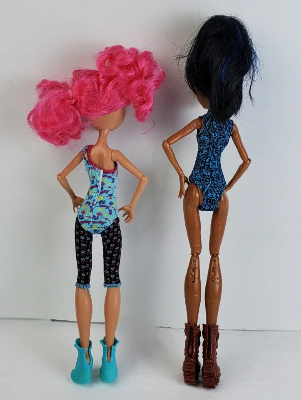 Mattel Monster High Howleen Wolf Hip Hop and Robecca Steam Dance Class Doll Lot